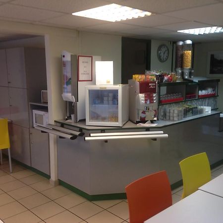 Premiere Classe Niort Est La Creche Bagian luar foto